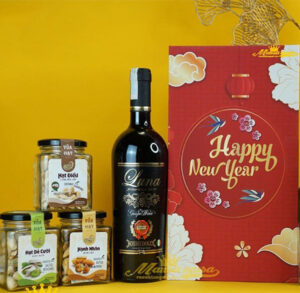 Hộp quà tết vang ý luna limited edition 2025
