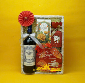 Hộp quà tết vang pháp famille canterranne 2025 H73